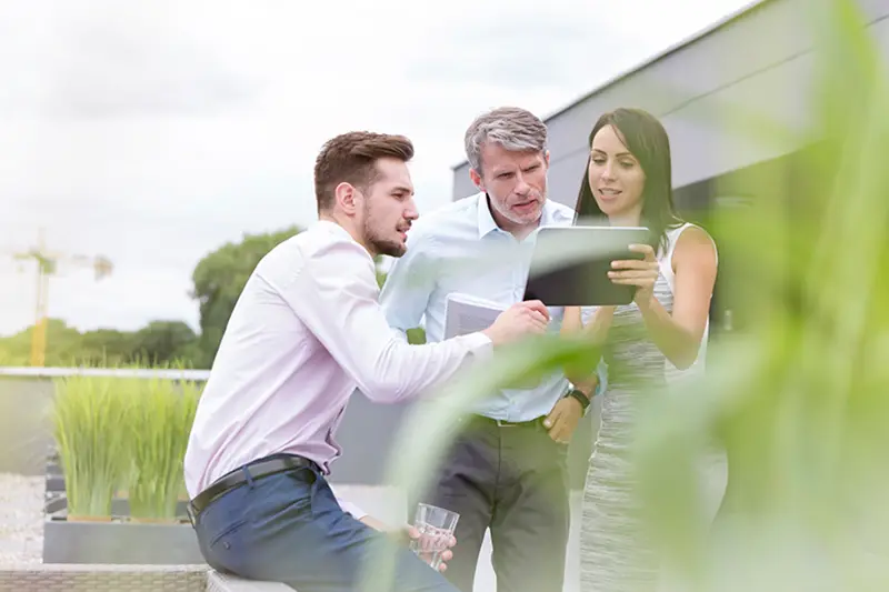 Arbeiten mit Dachterrasse und Blick über die Stadt